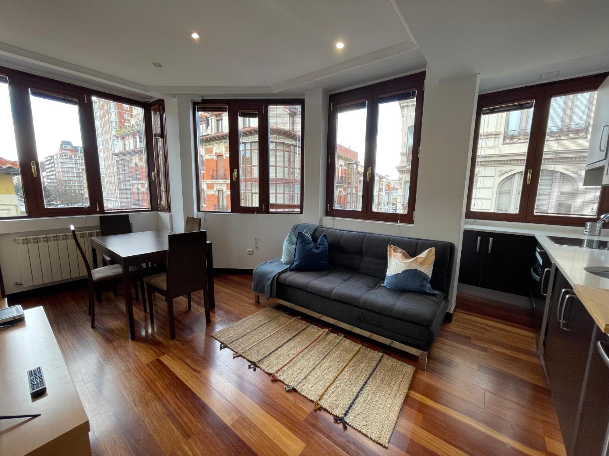 Atuaire Home Vivienda B Luminosa Parking Incluido En Plena Calle Comercial Burgos Exterior foto