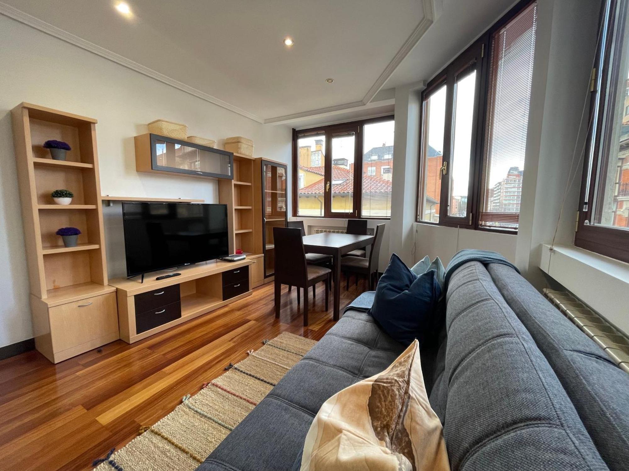 Atuaire Home Vivienda B Luminosa Parking Incluido En Plena Calle Comercial Burgos Exterior foto